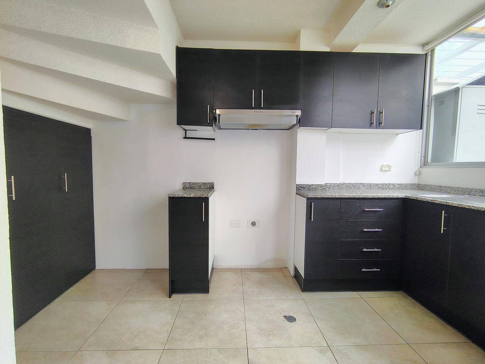 Casa en venta en Pichincha | Quito | La Armenia, N13C MANUEL J. CALLE - C 26 26, 133 m²