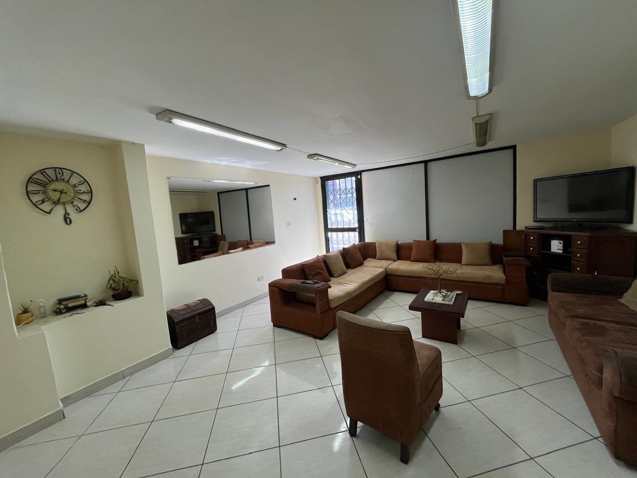 Departamento en venta en Pichincha | Quito | Norte de Quito, Departamento en venta en la Av. La Prensa El Pinar Bajo, 170 m²