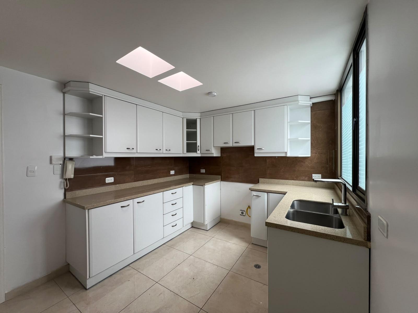 Apartment for rent in Pichincha | Quito | El Bosque, Calle C, 120 m²
