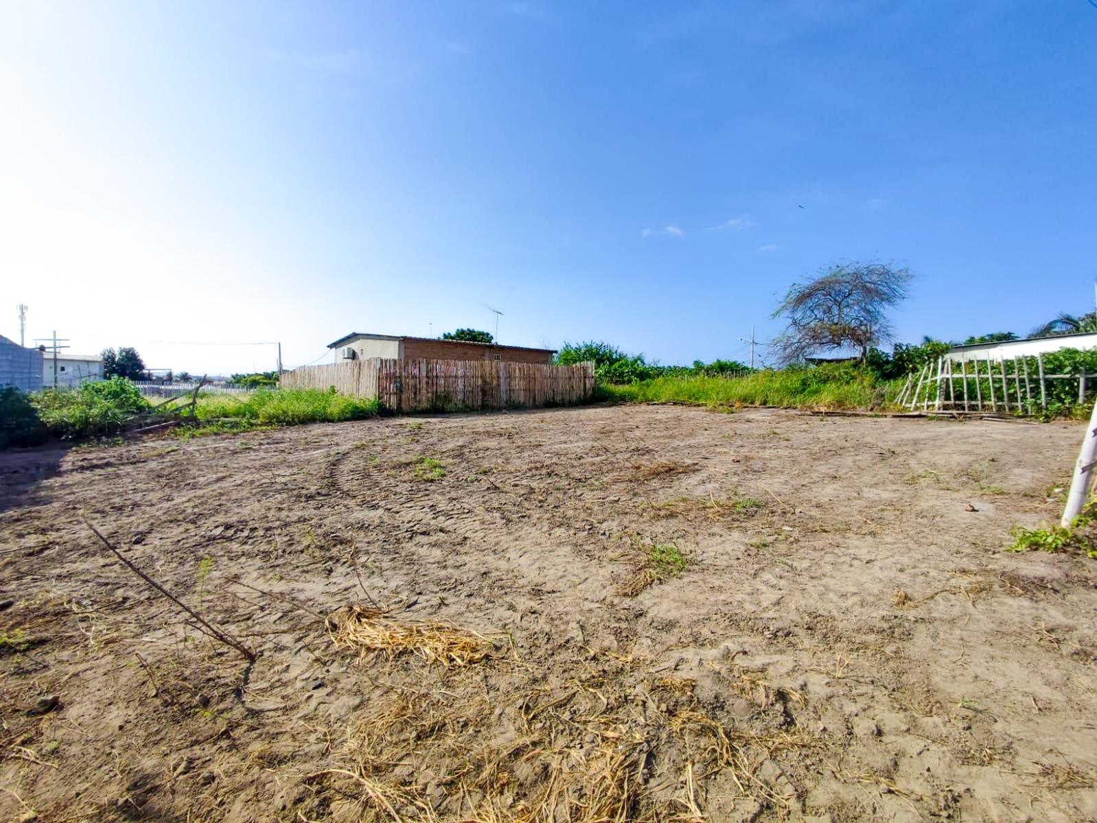 TERRENO EN VENTA EN COSTA AZUL ZONA NORTE DE MANTA