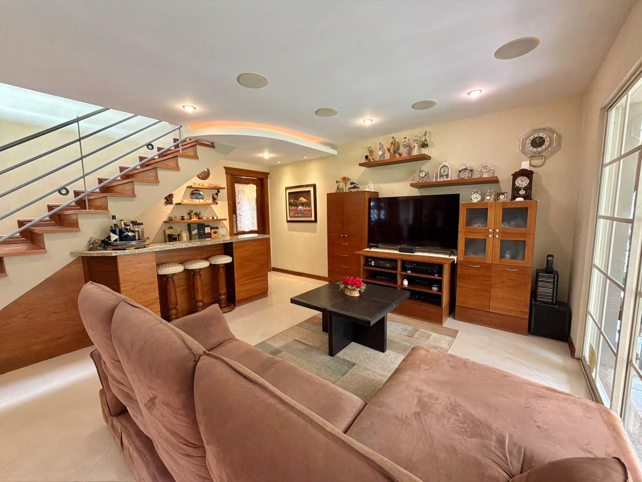 Casa en venta en Pichincha | Quito | Cumbayá, CUMBAYÁ CALLE FRANCISCO DE ORELLANA, 700 m²