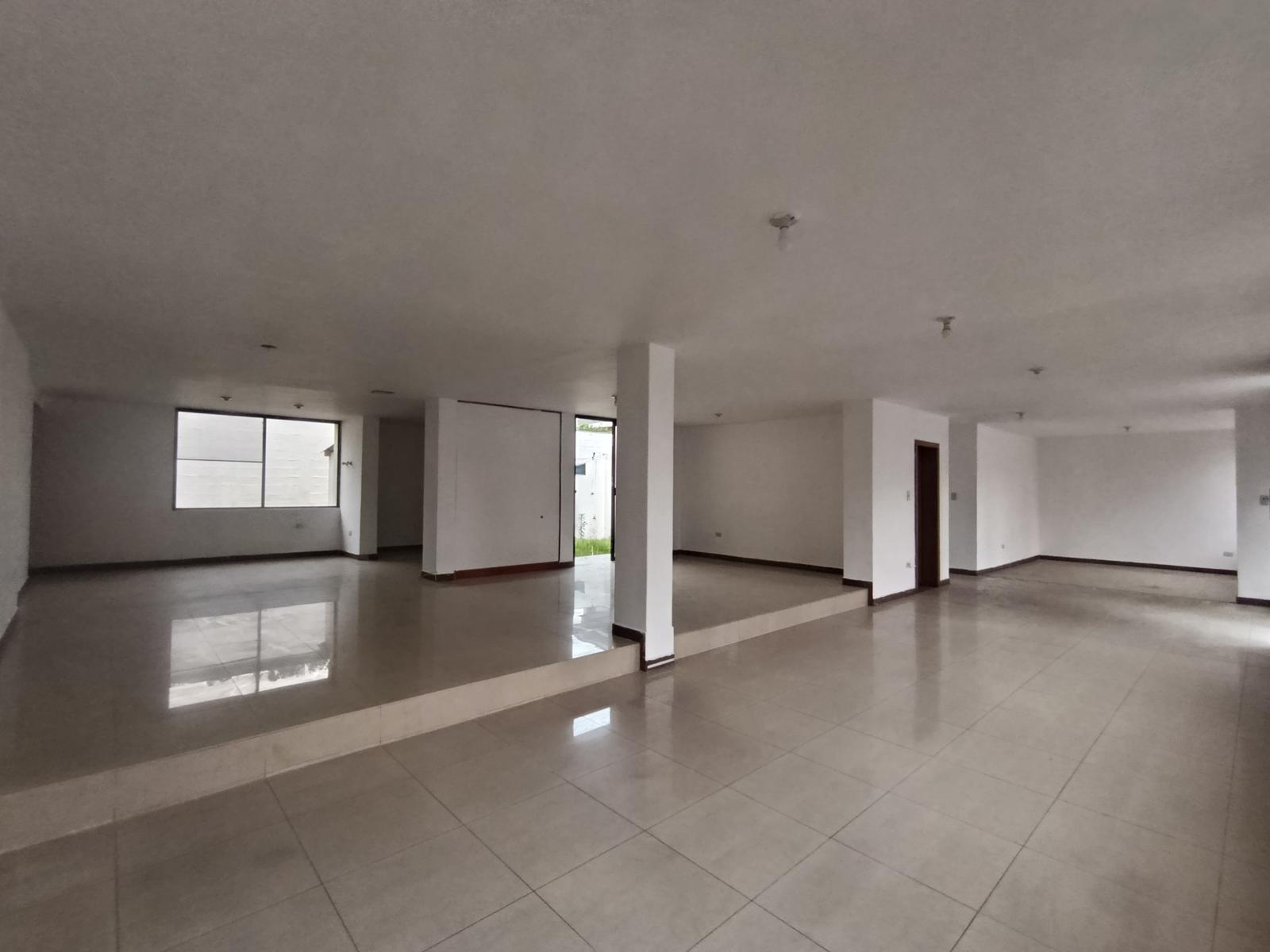 Local en alquiler en Pichincha | Quito | Cumbayá, Cumbayá, Garcia Moreno, 250 m²