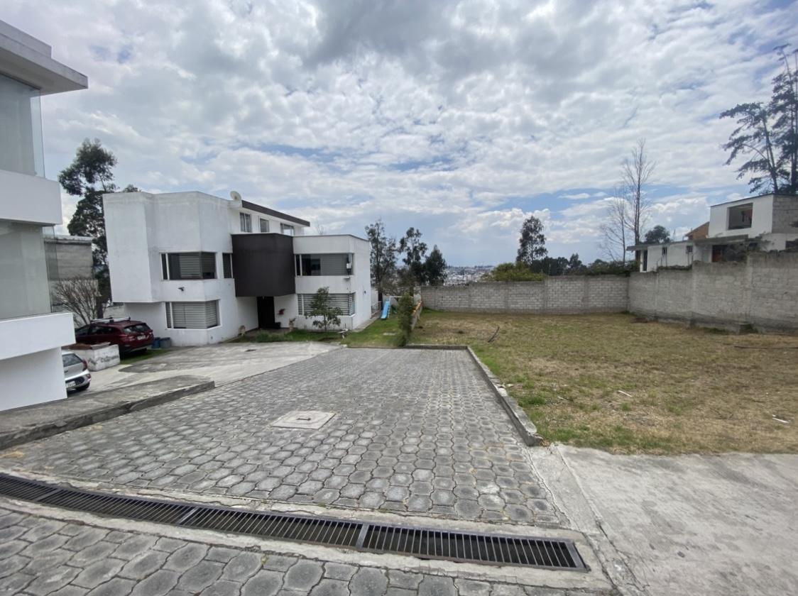 Casa en venta en Pichincha | Quito | Carcelén, CASA EN VENTA,PASAJE JERVIS CAMACHO, CARCELÉN, 416 m²