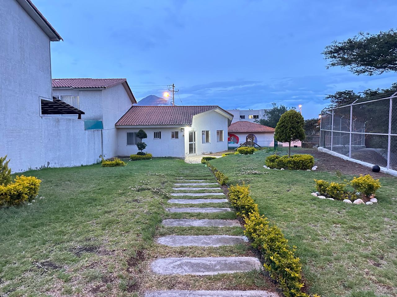 Casa en venta en Pichincha | Quito | Pomasqui, Casa Venta Pomasqui 3 años de Uso