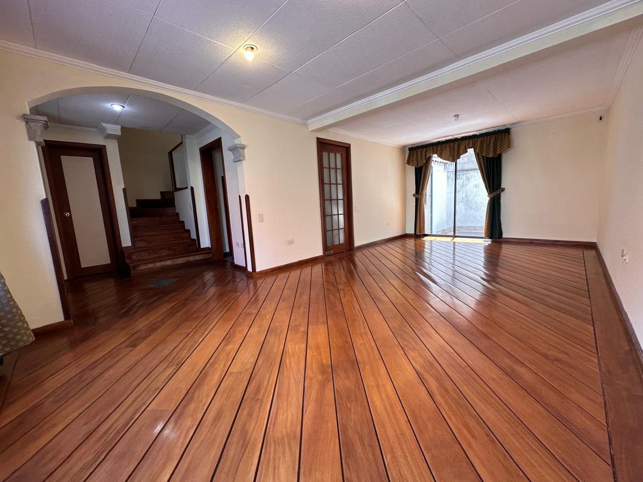 Casa en venta en Pichincha | Quito | Solca, De Los Alamos, 213 m²