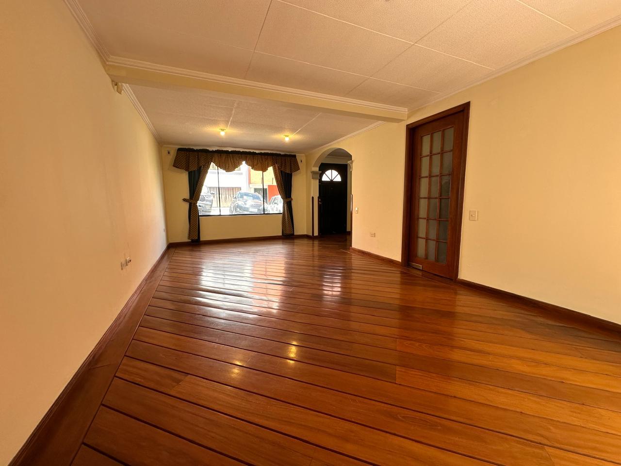 Casa en venta en Pichincha | Quito | Solca, De Los Alamos, 213 m²