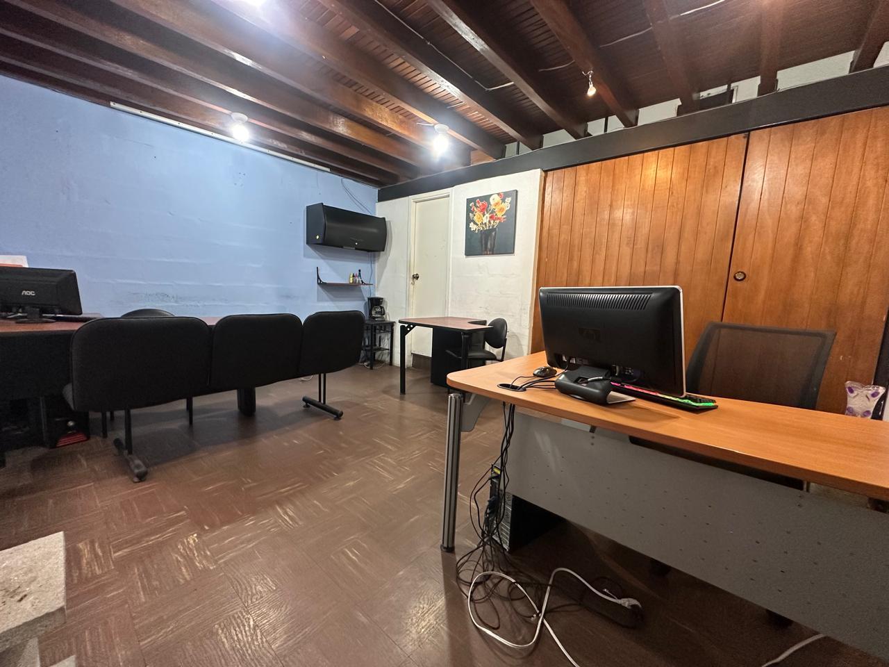 Local en alquiler en Pichincha | Quito | La Mariscal, Local en Renta Ramón Roca Y Amazonas