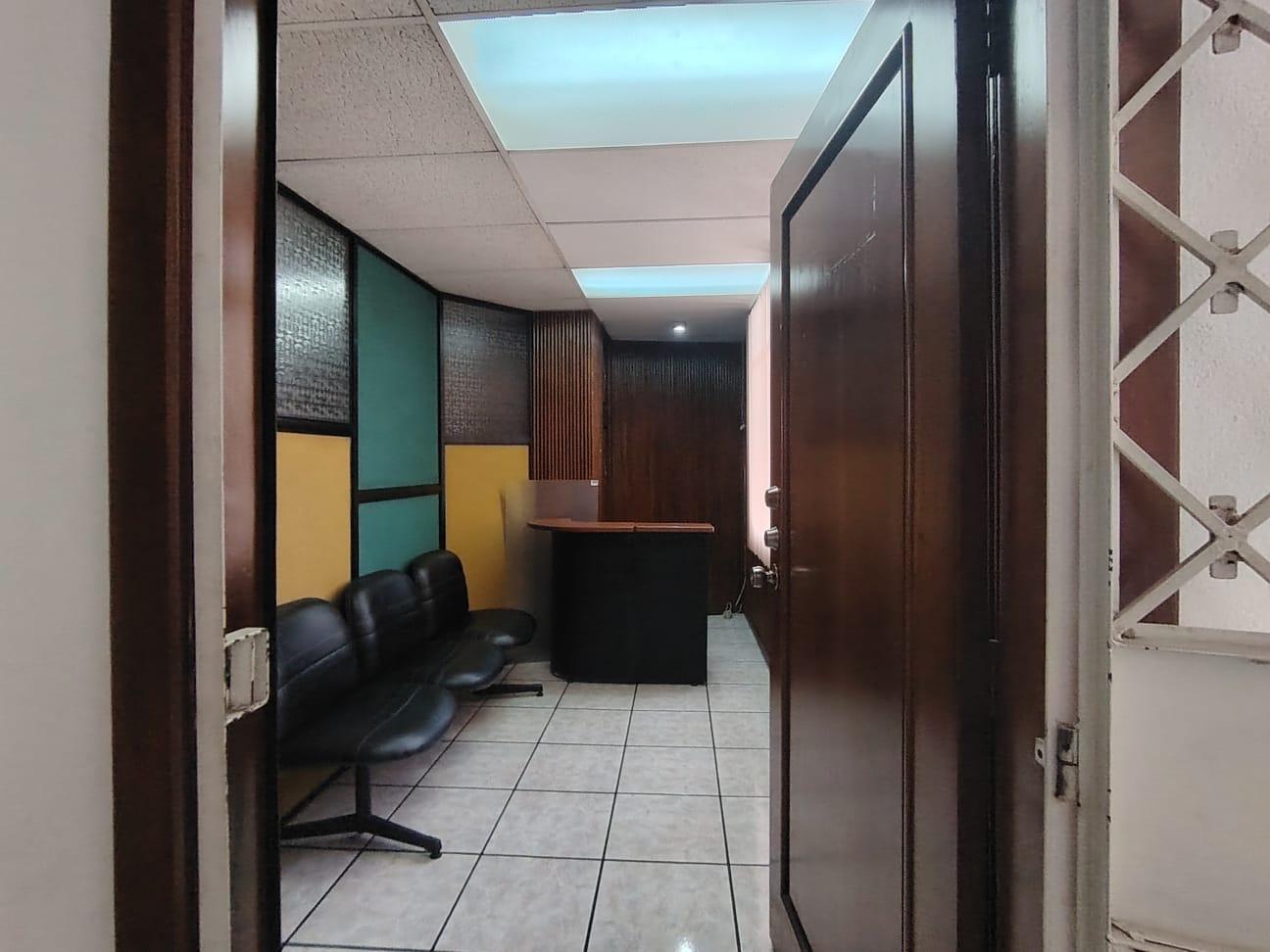 Oficina en alquiler en Pichincha | Quito | La Mariscal, Av. de diciembre y Av.Colón, 28 m²