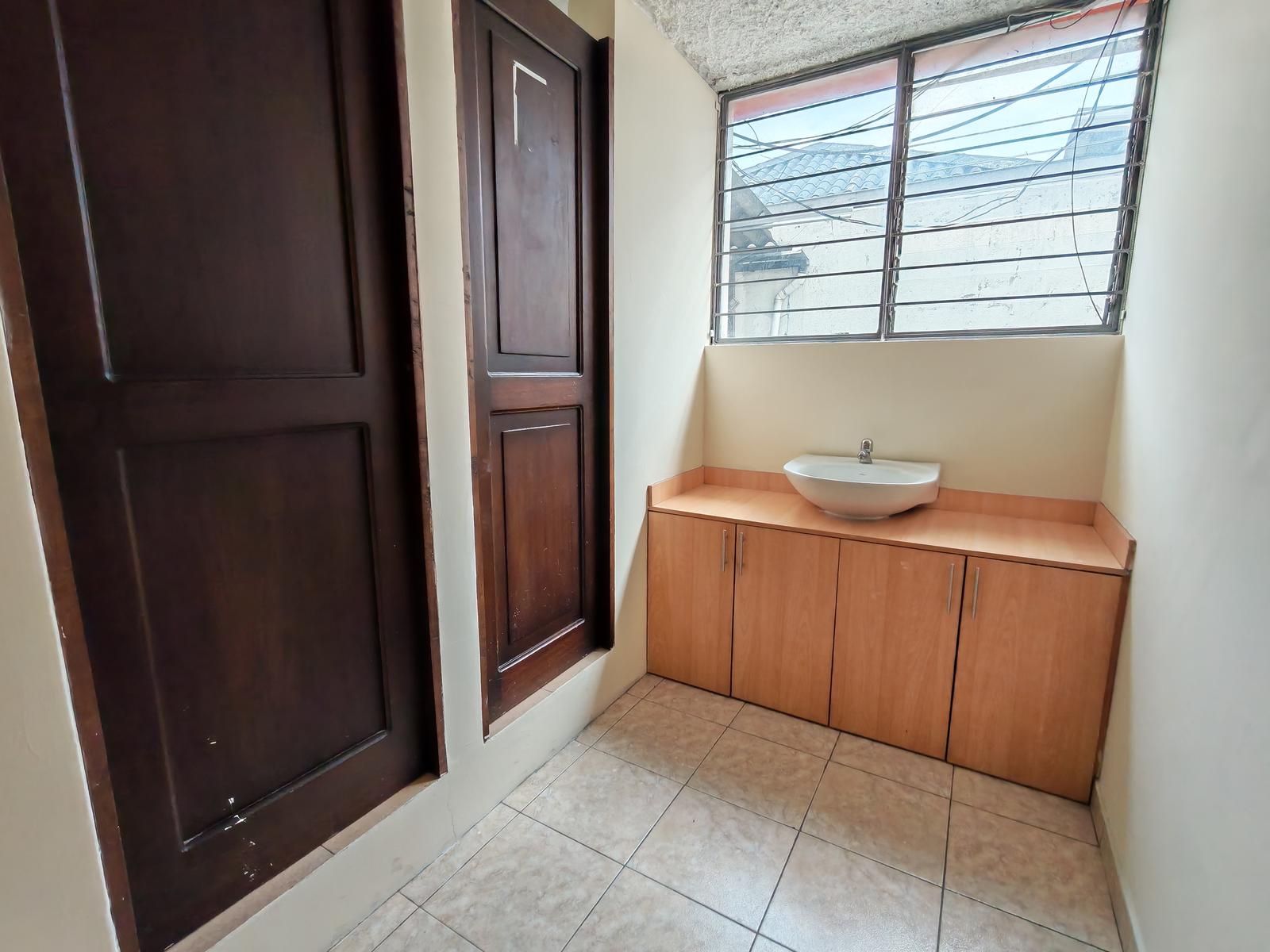 Oficina en alquiler en Pichincha | Quito | Jipijapa, AV. AMAZONAS E ISLA FLOREANA, 100 m²