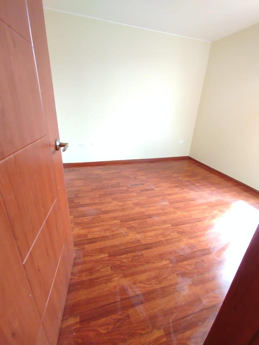Casa en venta en Pichincha | Quito | Conocoto, S5 PERIODISTA JULIO MORENO - E8-219, 182 m²