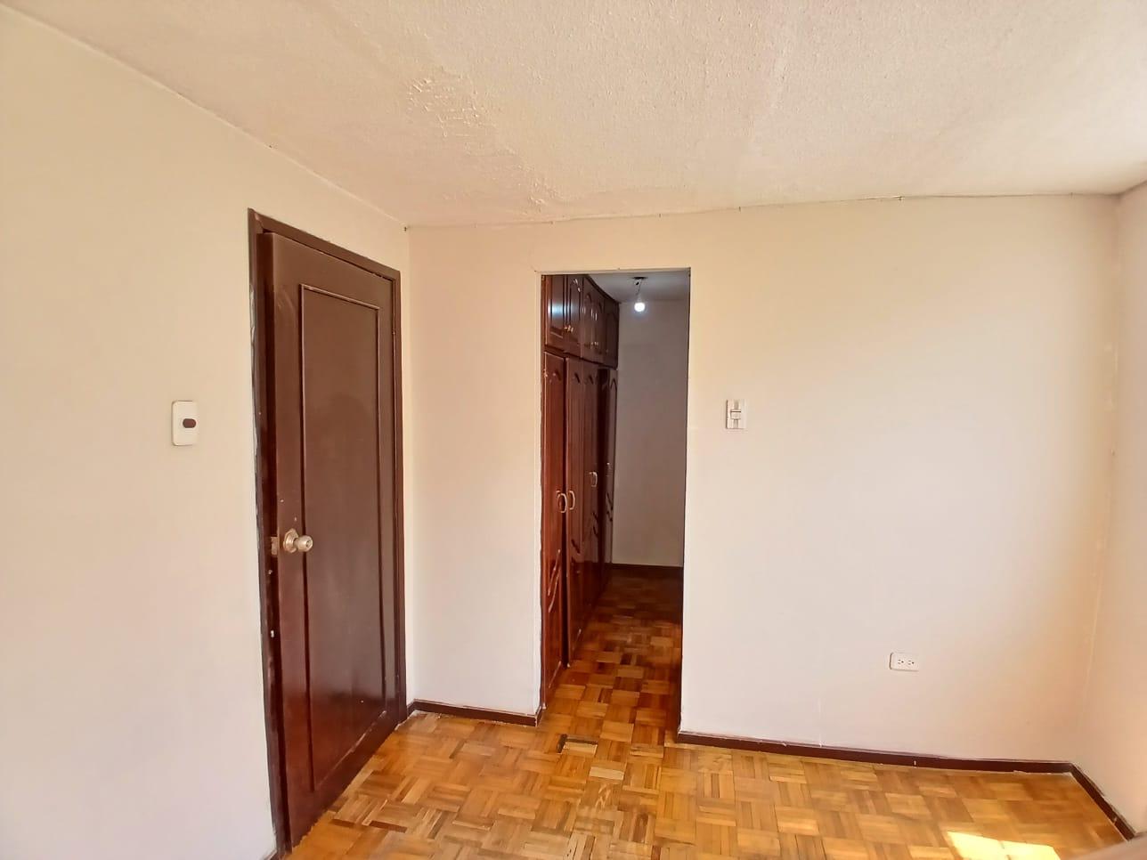 Casa en alquiler en Pichincha | Quito | La Kennedy, Av 6 de Diciembre y Cucardas, 120 m²