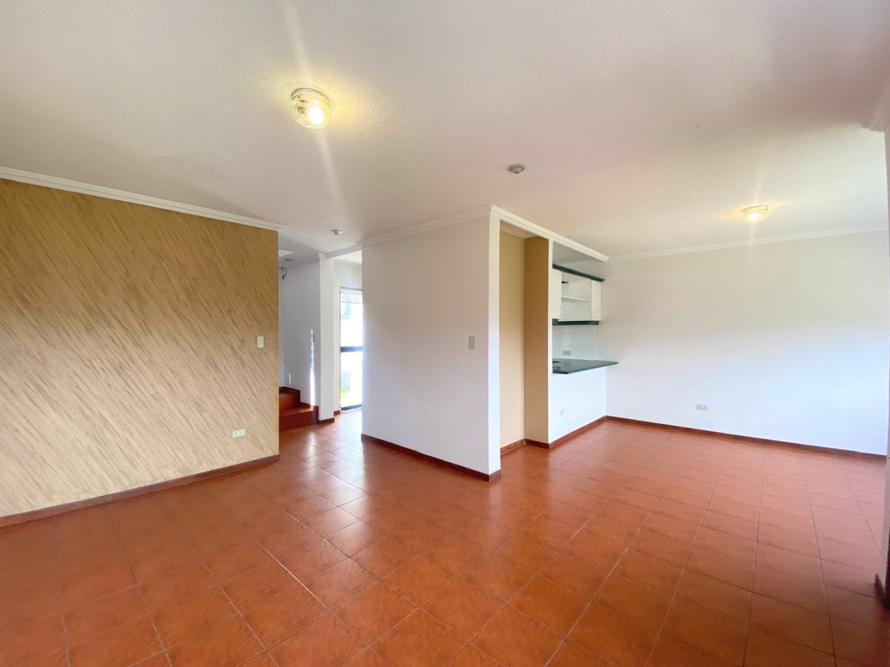 Casa en alquiler en Pichincha | Quito | Pusuqui, Manuel Cordoba Galarza/ sector Pusuqui / cjto 2H, 90 m²