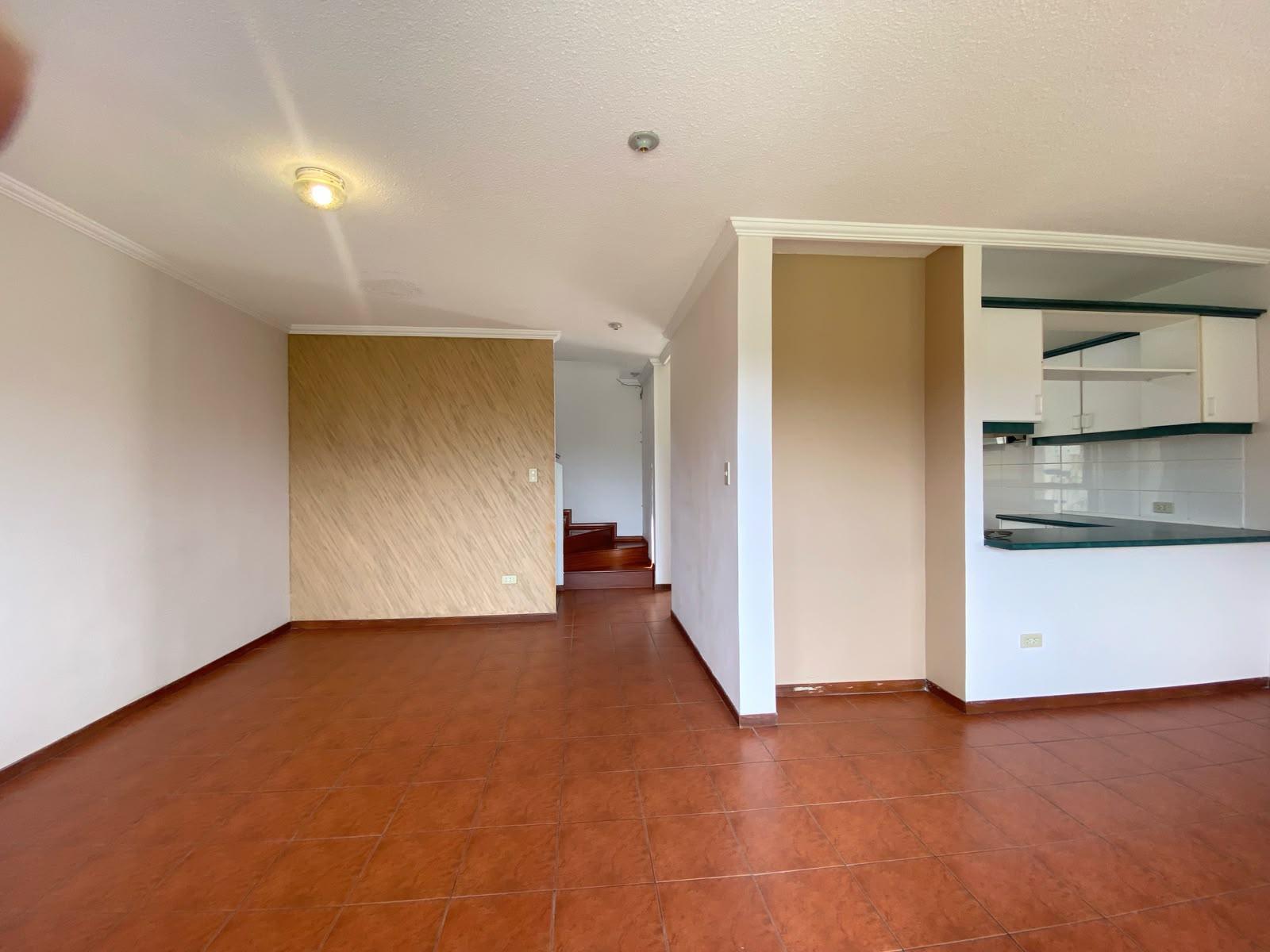 Casa en alquiler en Pichincha | Quito | Pusuqui, Manuel Cordoba Galarza/ sector Pusuqui / cjto 2H, 90 m²