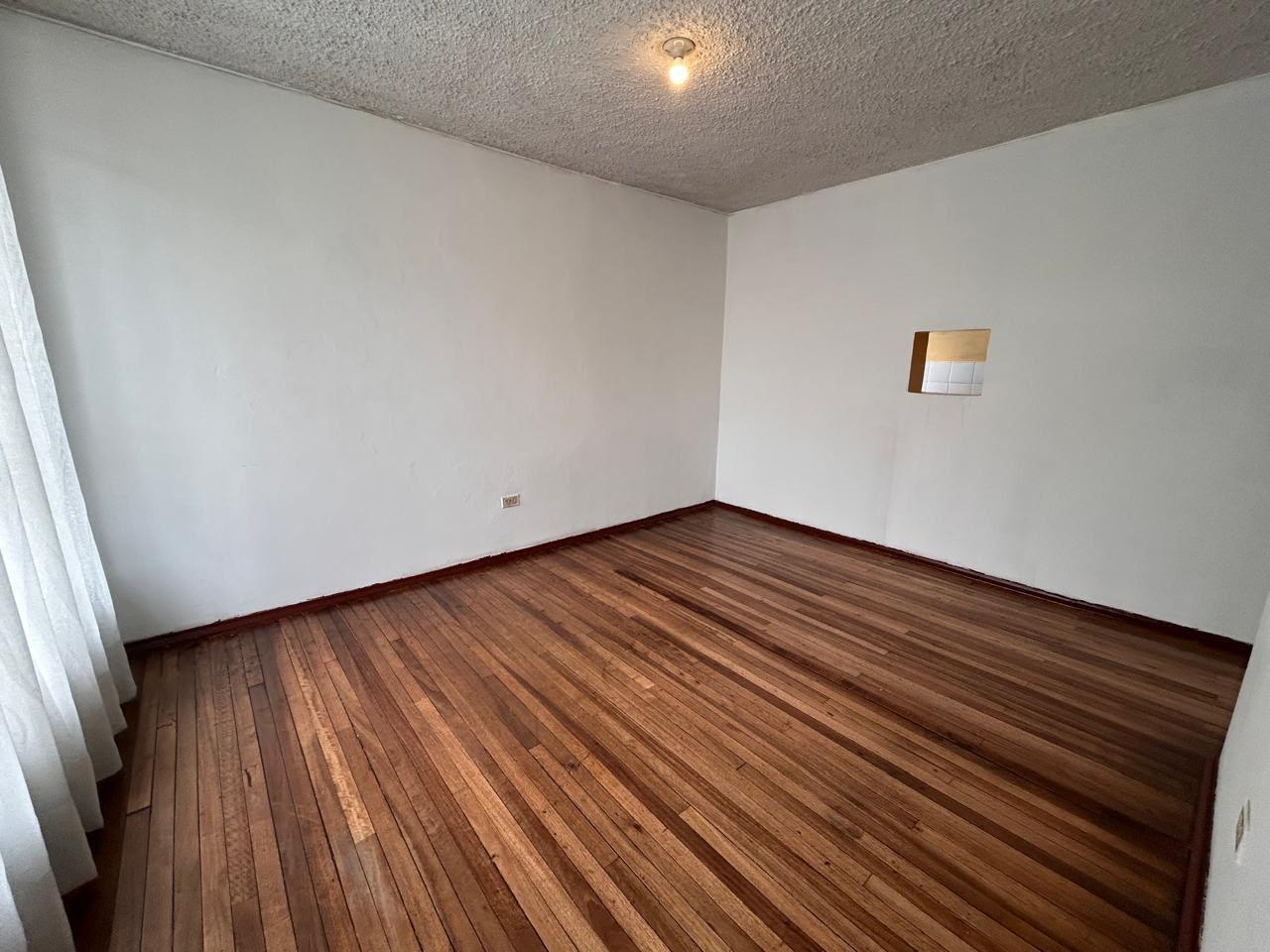 Casa en venta en Pichincha | Quito | Norte de Quito, Oe4 Capitan Rafael Cuervo N 51-123, 301 m²