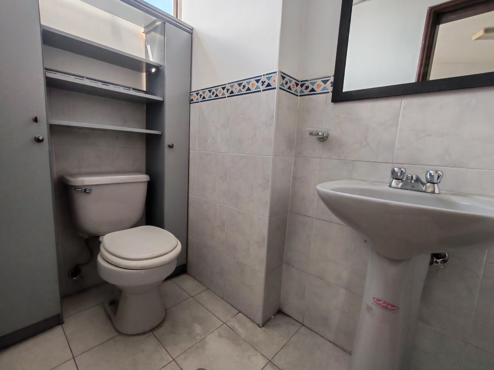 Office for rent in Pichincha | Quito | Norte de Quito, 6 de diciembre y luis sodiro, 45 m²