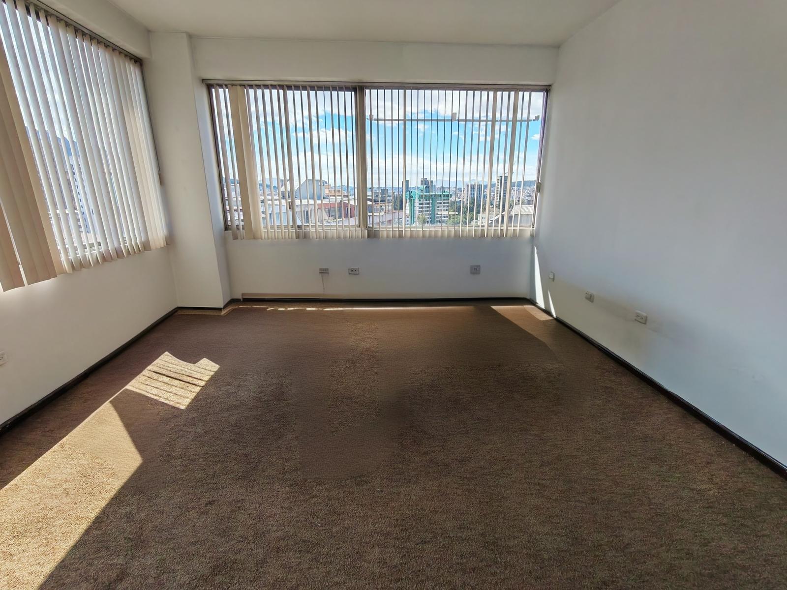Office for rent in Pichincha | Quito | Norte de Quito, 6 de diciembre y luis sodiro, 45 m²