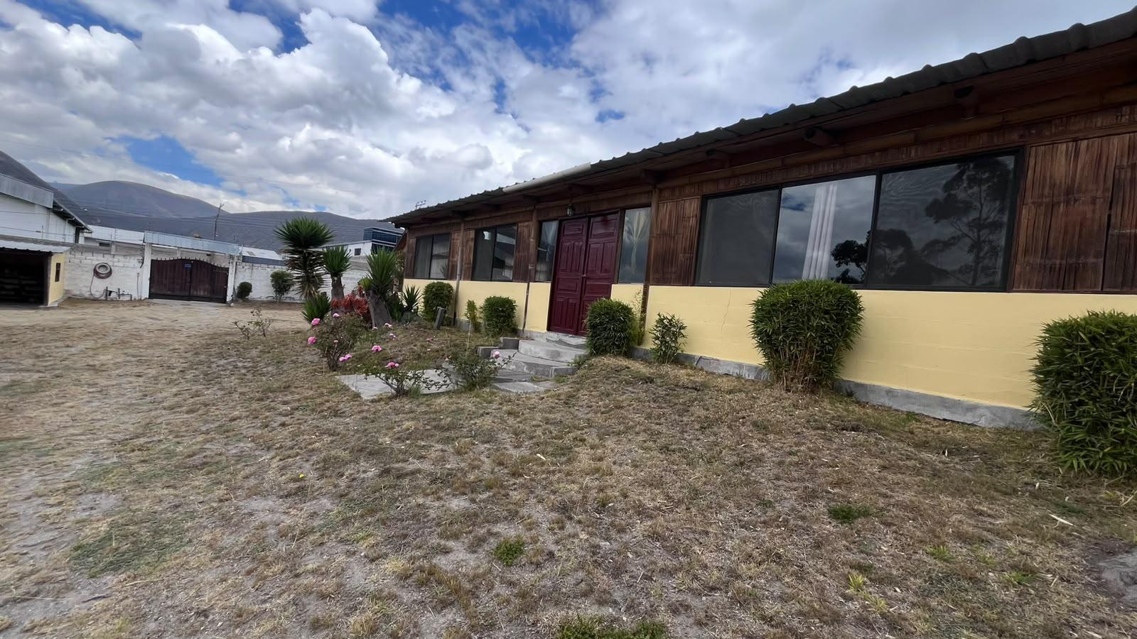 Casa en venta en Pichincha | Quito | Mitad del Mundo, calle los cedros al 8800