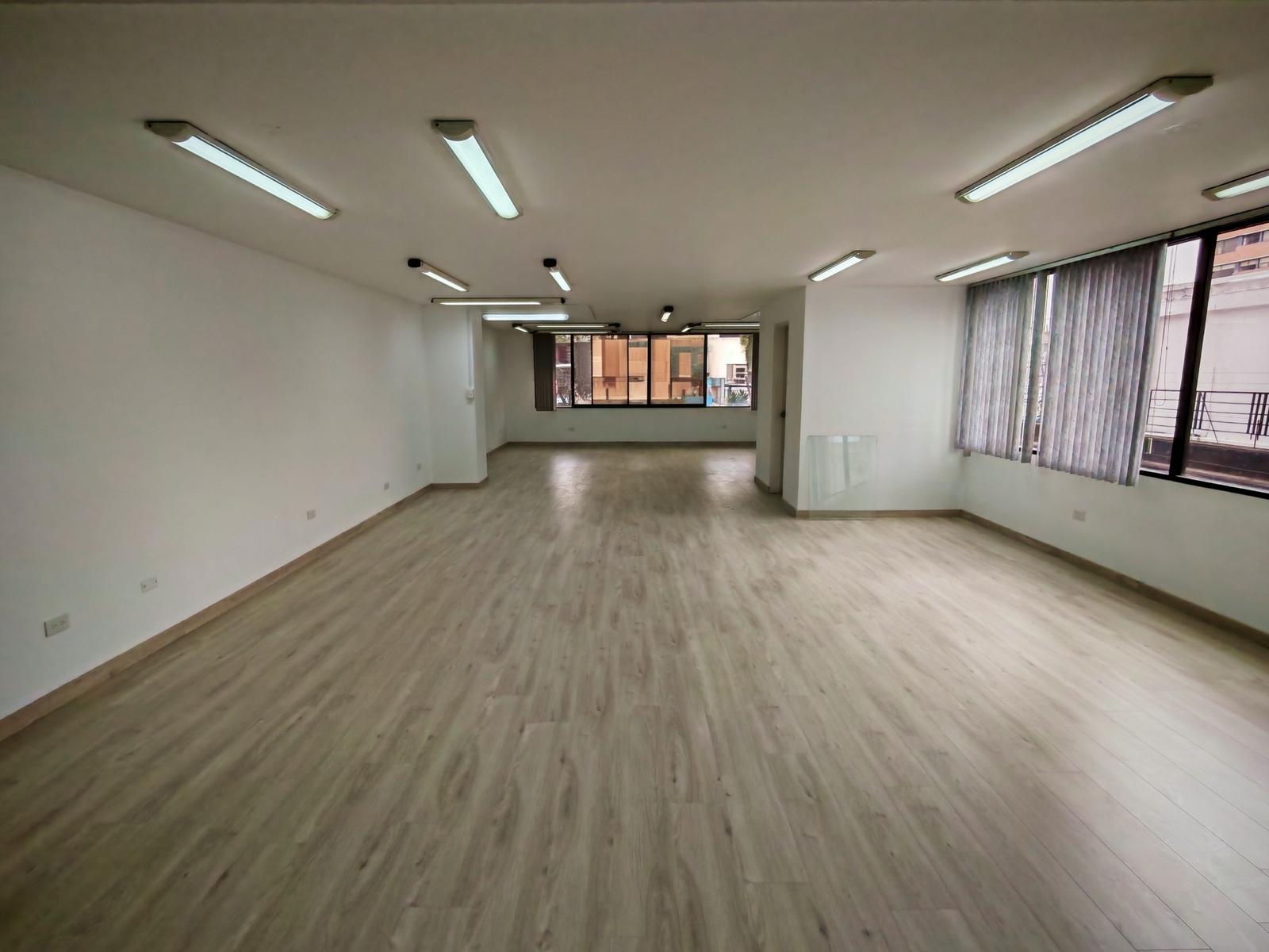 Office for rent in Pichincha | Quito | La Carolina, eloy alfaro y de los shyris, 121 m²