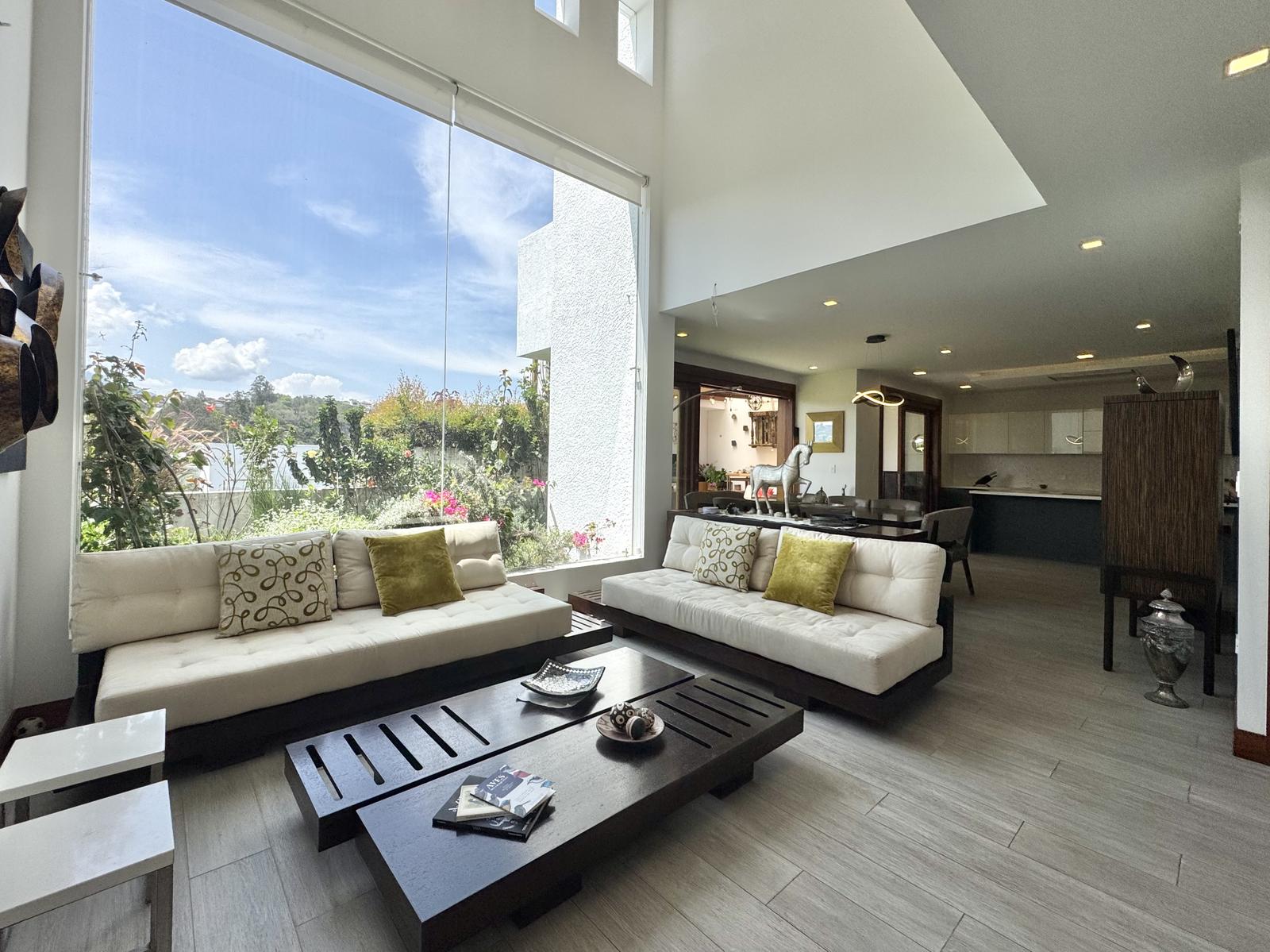 Casa en venta en Pichincha | Quito | Cumbayá, Urb. Parque Algarrobos 2, Cumbayá, 436 m²