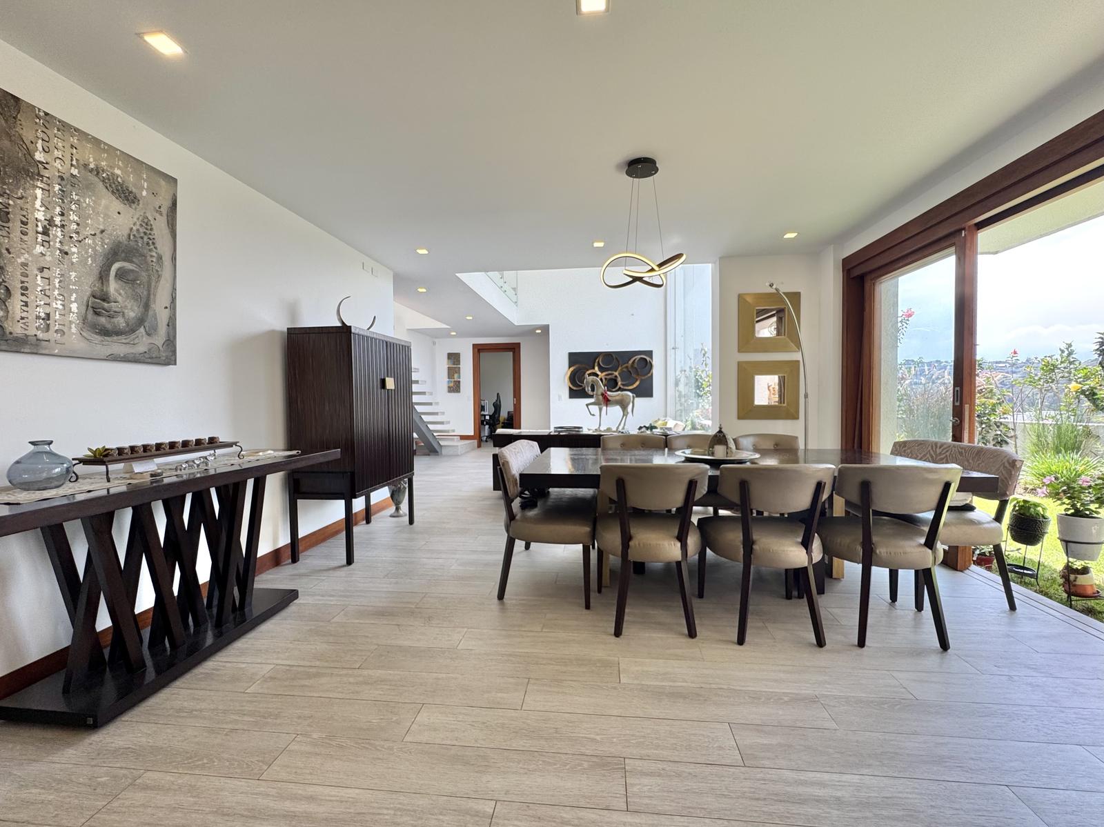 Casa en venta en Pichincha | Quito | Cumbayá, Urb. Parque Algarrobos 2, Cumbayá, 436 m²