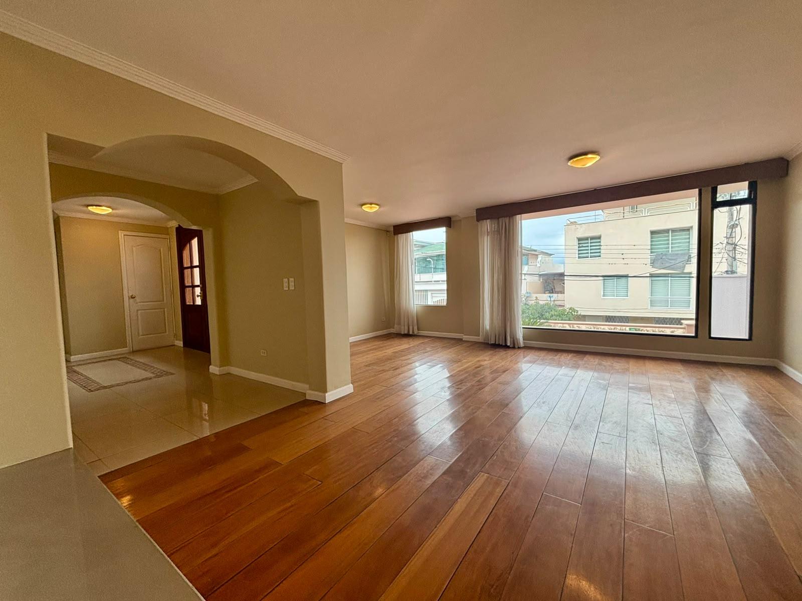Casa en venta en Pichincha | Quito | Miravalle, UrbanizaciUrbanización Miravalle 4ón Miravalle 4, 431 m²