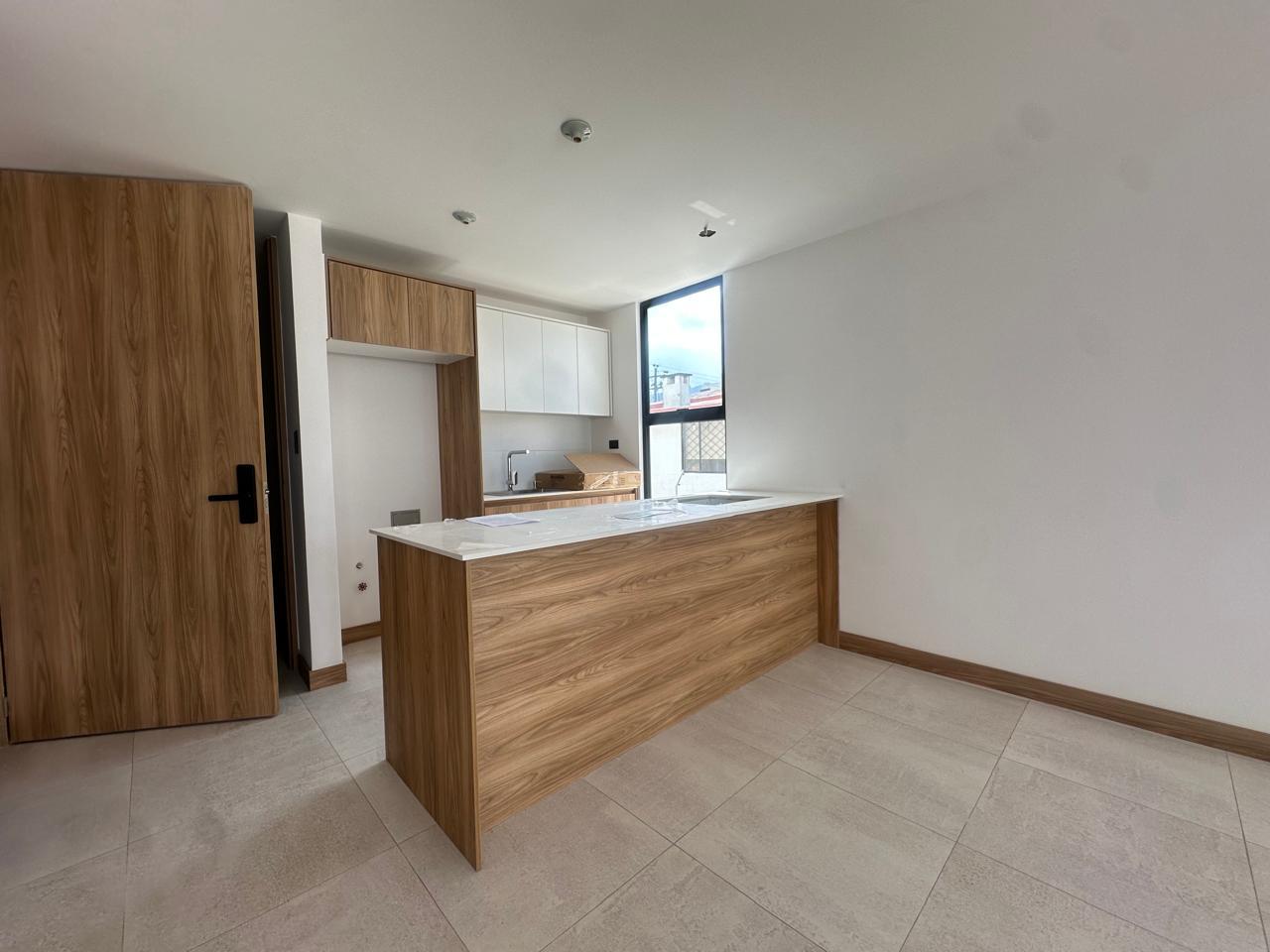 Suite en Venta a Estrenar Cumbayá La Primavera con Balcón