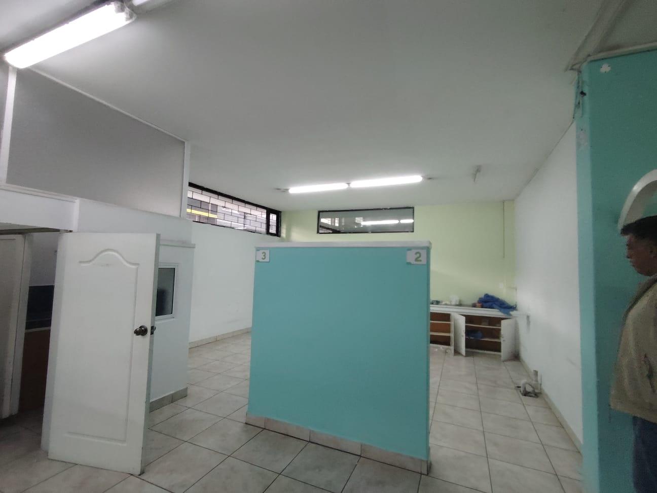 Local en venta en Pichincha | Quito | Sur de Quito, Turubamba, Quicentro Sur, Av, Teniente Hugo Ortix, Cusubamaba, Registro Civil, Mayorista, Estadio del Aucas, 681 m²