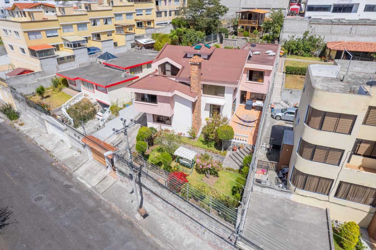 VENDO CASA COMERCIAL CARCELEN $225.000 LOTE 733