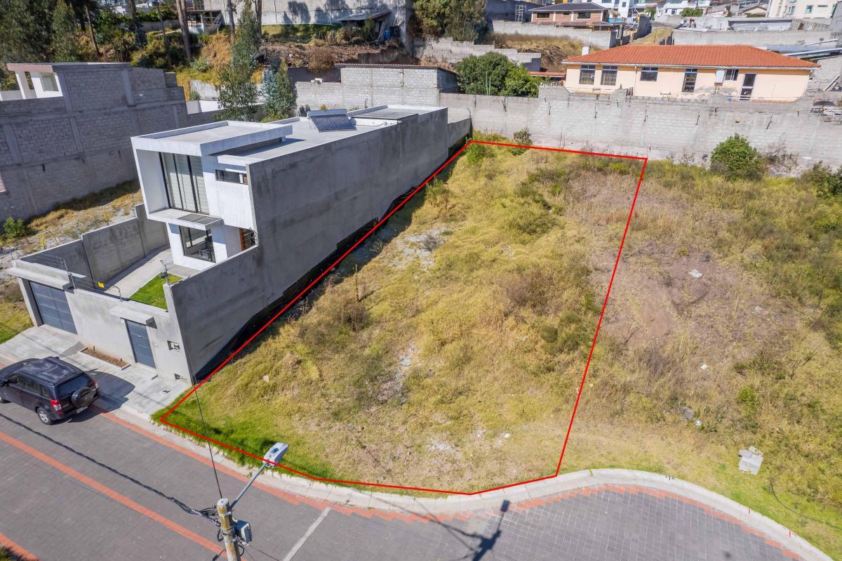 Terreno en venta en Pichincha | Quito | San Isidro - Vista Grande, TERRENO EN VENTA - 325 m2 - SAN ISIDRO, 325 ha