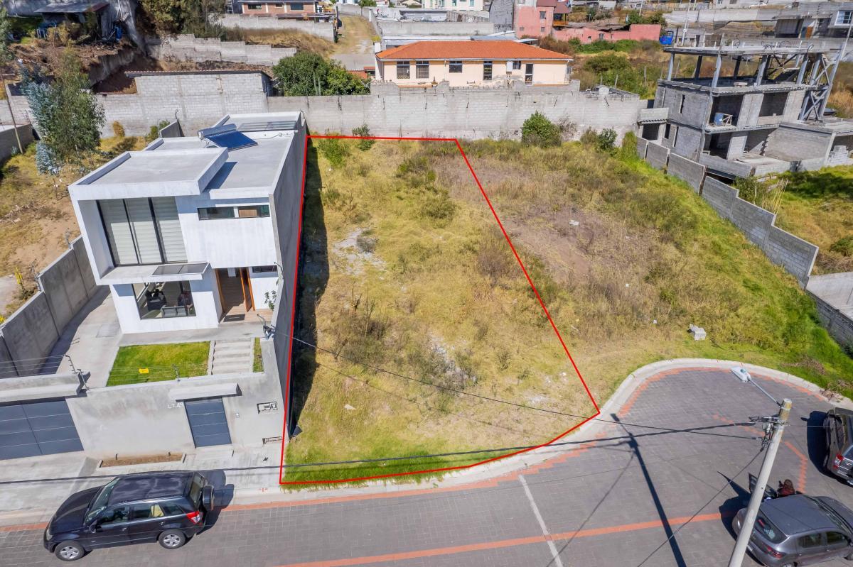 Terreno en venta en Pichincha | Quito | San Isidro - Vista Grande, TERRENO EN VENTA - 325 m2 - SAN ISIDRO, 325 ha