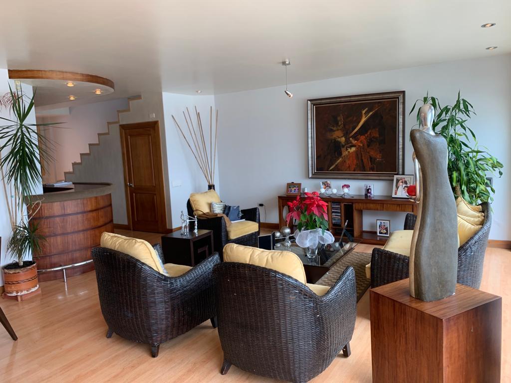 Casa en venta en Pichincha | Quito | Miravalle, Miravalle 2 Cumbaya, 311 m²