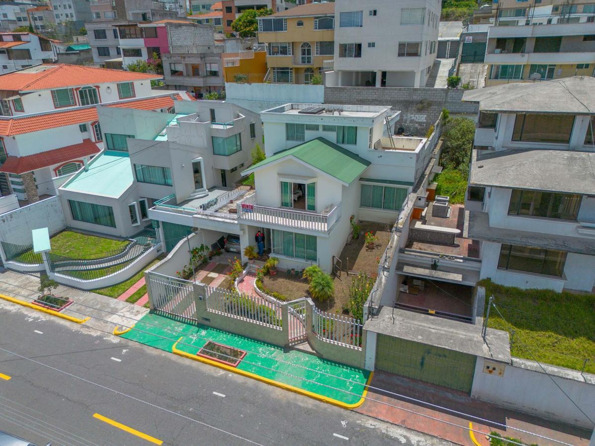 Casa en venta en Pichincha | Quito | Carcelén, CASA EN VENTA 339 m² - MASTODONTES, 247 m²