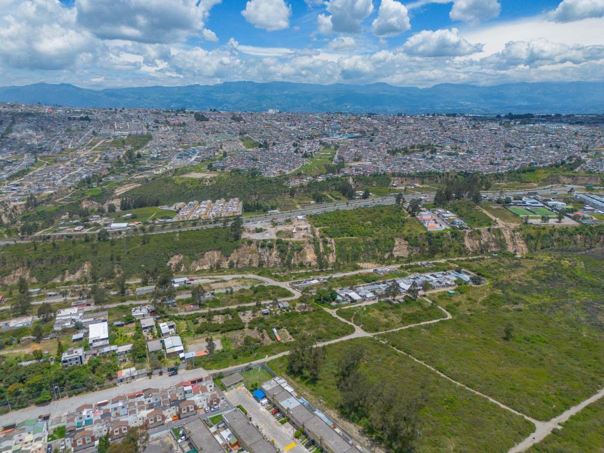 Casa en venta en Pichincha | Quito | Carcelén, CASA EN VENTA 339 m² - MASTODONTES, 247 m²