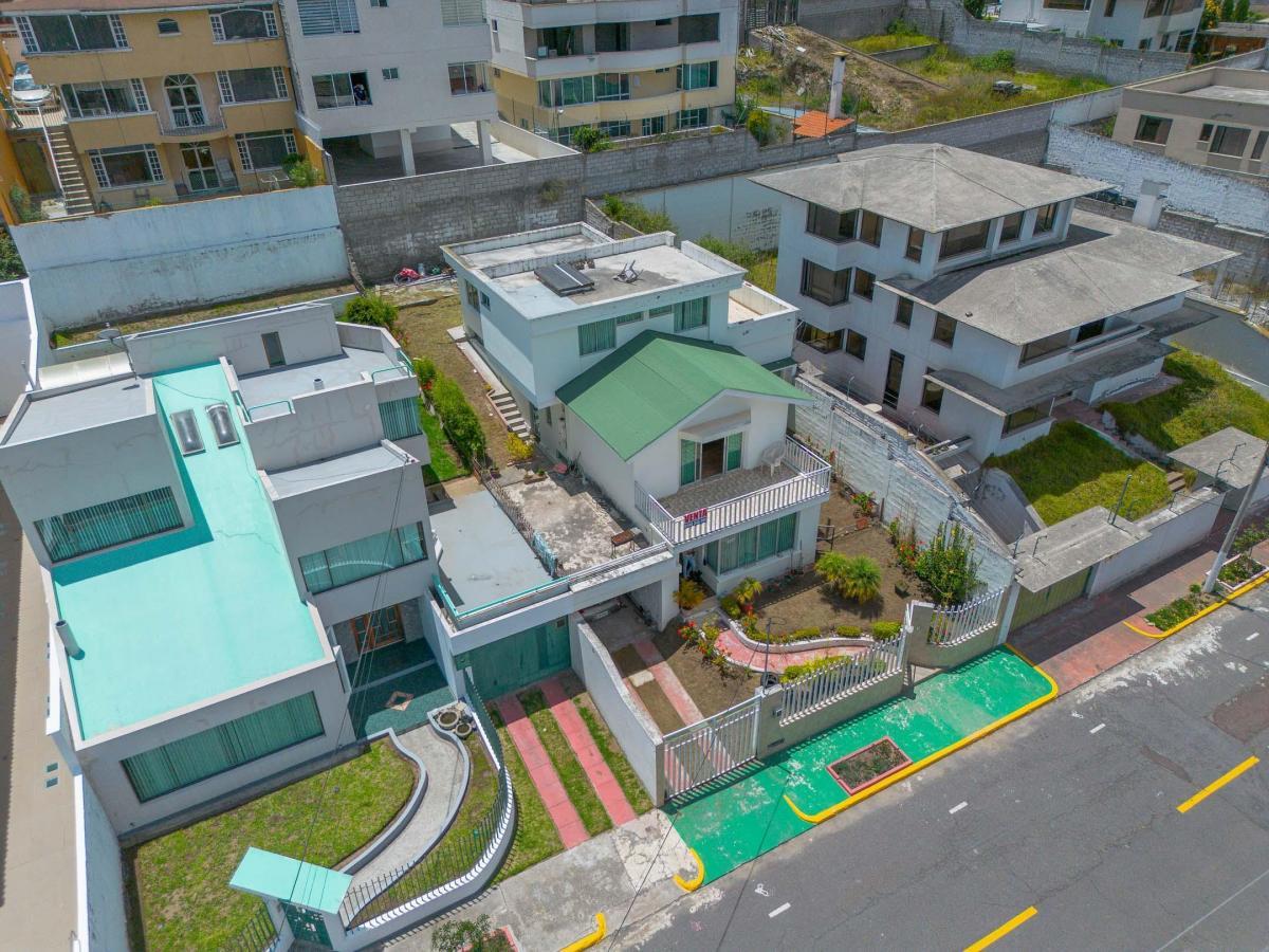 Casa en venta en Pichincha | Quito | Carcelén, CASA EN VENTA 339 m² - MASTODONTES, 247 m²