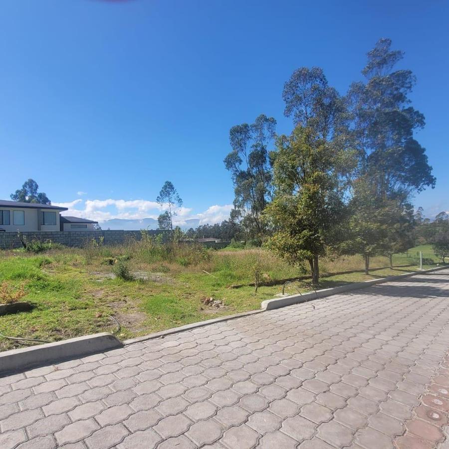 Terreno en venta en Pichincha | Quito | Llano Chico, manuel benitez, 1000 m²