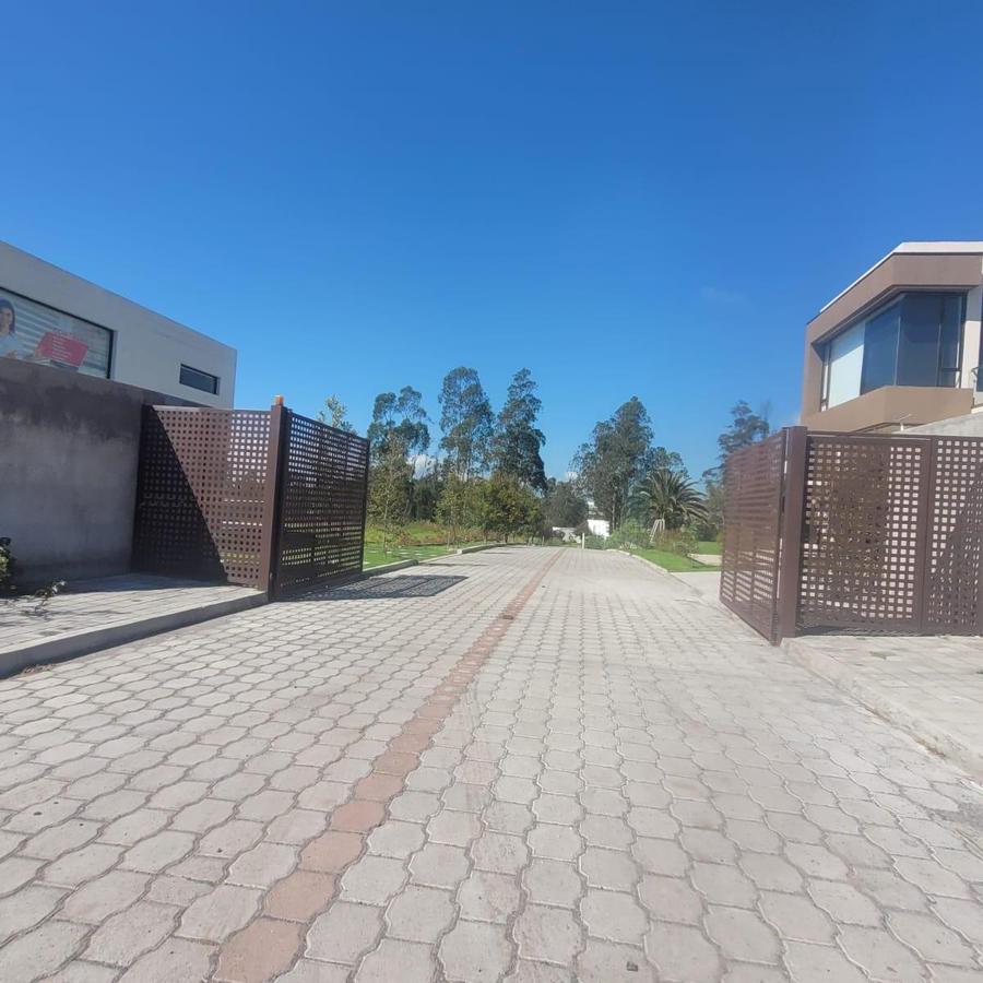 Terreno en venta en Pichincha | Quito | Llano Chico, manuel benitez, 1000 m²
