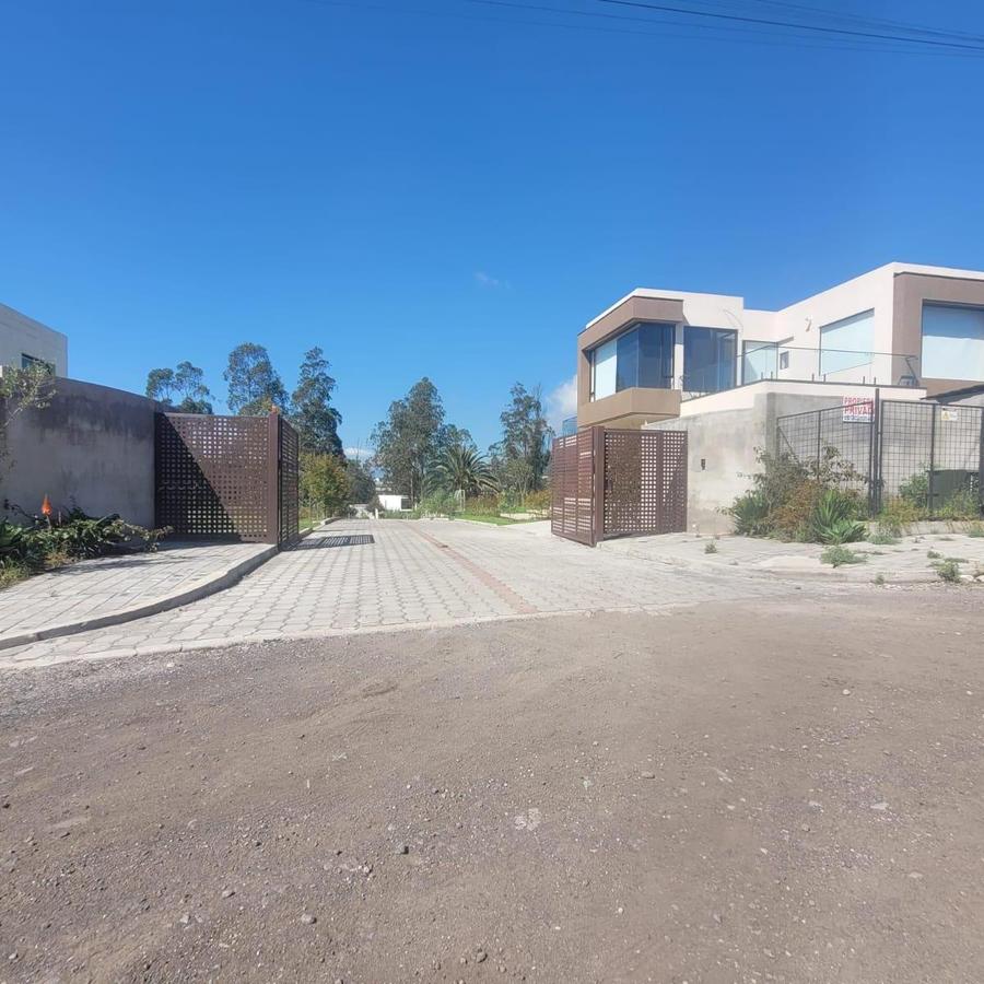 Terreno en venta en Pichincha | Quito | Llano Chico, manuel benitez, 1000 m²