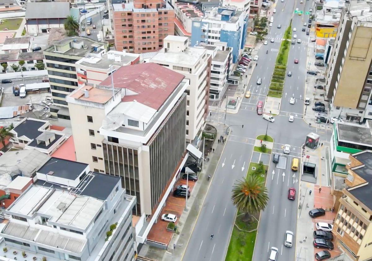 Oficina en alquiler en Pichincha | Quito | Iñaquito Alto, OFICINAS EN RENTA 408 m² - ELOY ALFARO y 9 OCTUBRE - PISO 4, 408 ha