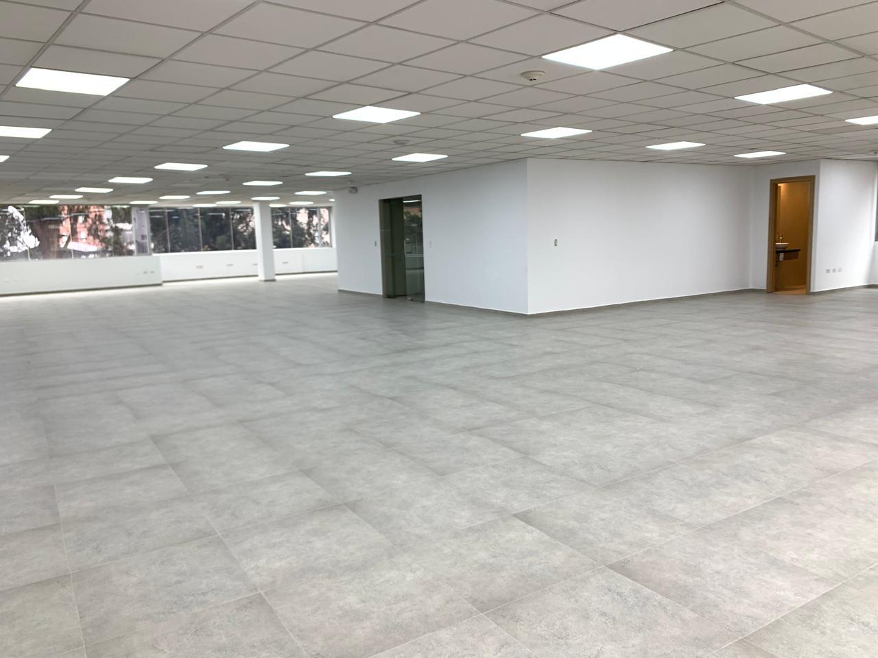 Oficina en alquiler en Pichincha | Quito | Centro Norte, República del Salvador, 351 ha