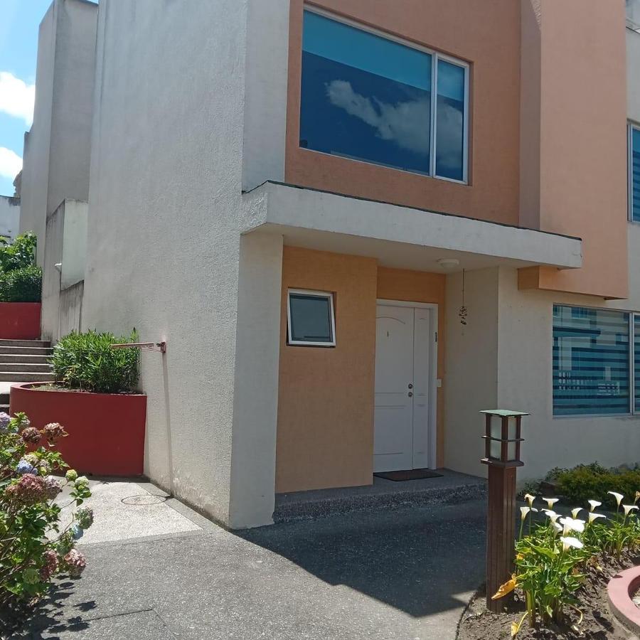 HOUSE FOR SALE KENNEDY SANTA LUCIA ALTA 210 m2