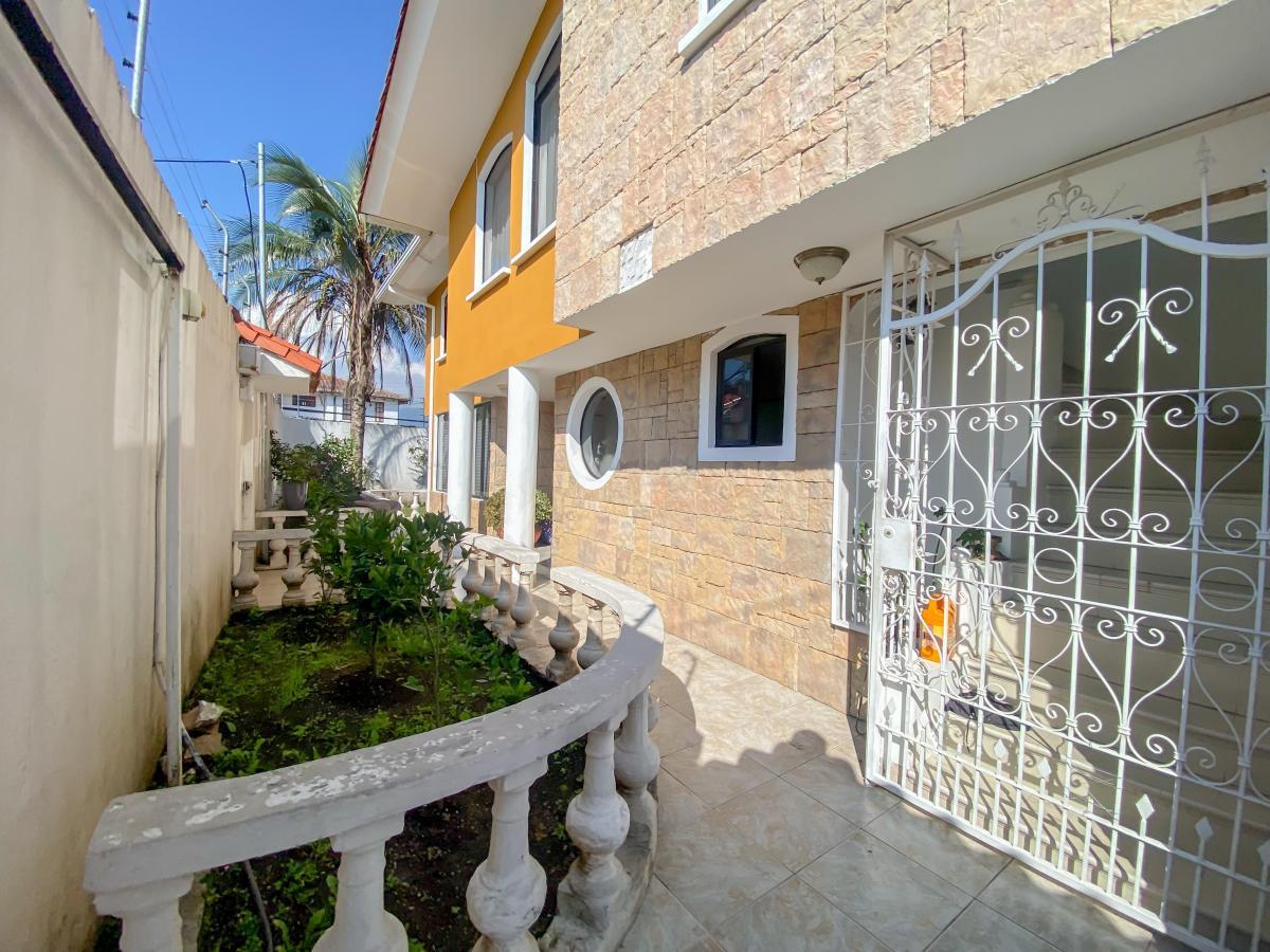 Casa en venta en Pichincha | Quito | San Rafael, Rio Putumayo y Pasaje H, 515 m²