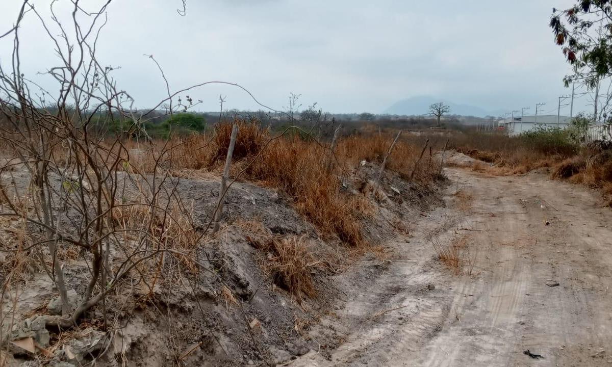 BEAUTIFUL PROPERTY ON SALE ON THE MANTA ROCAFUERTE ROAD (500m2)