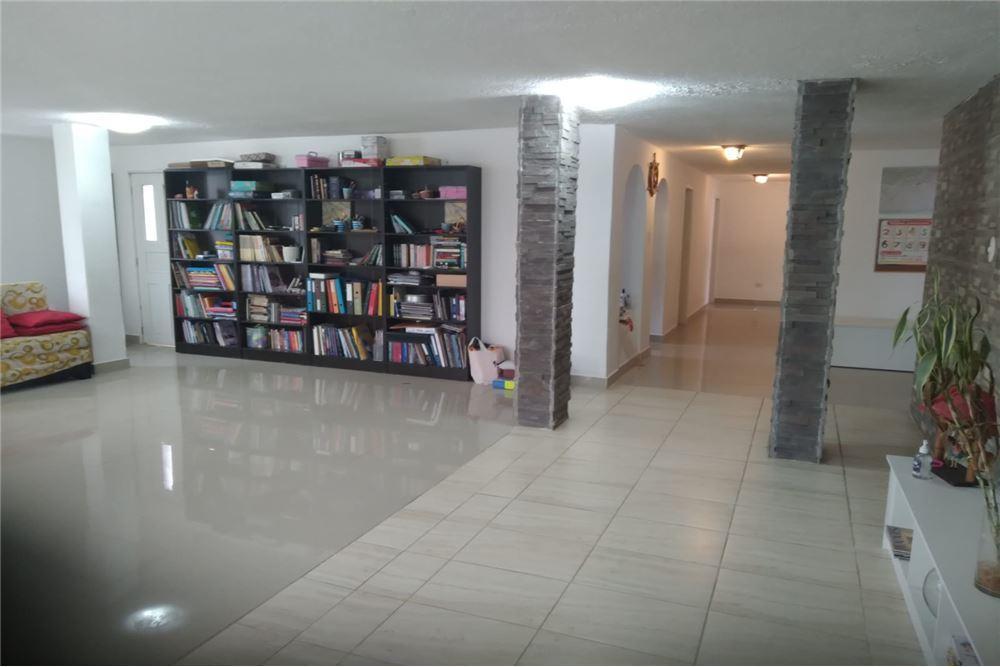 Sale of 229 M2 Apartment GASPAR DE VILLARROEL 3