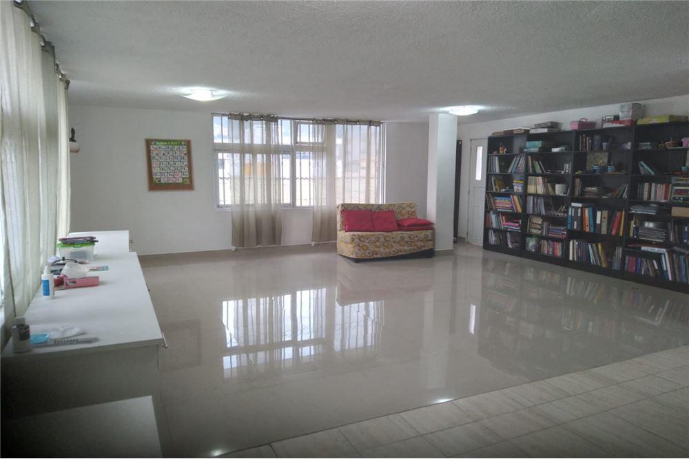 Sale of 229 M2 Apartment GASPAR DE VILLARROEL