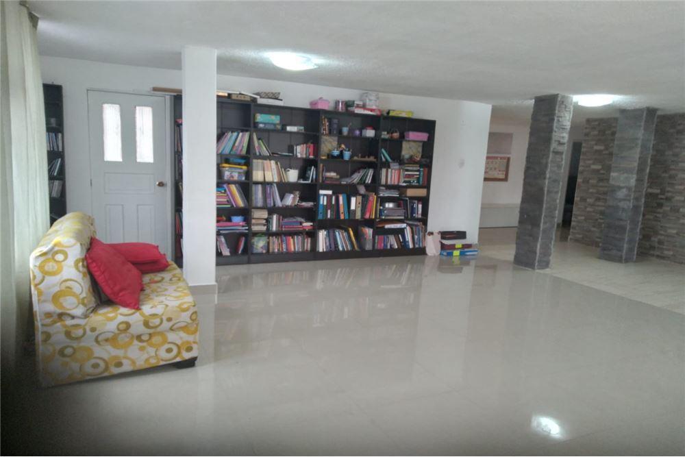 Sale of 229 M2 Apartment GASPAR DE VILLARROEL 4