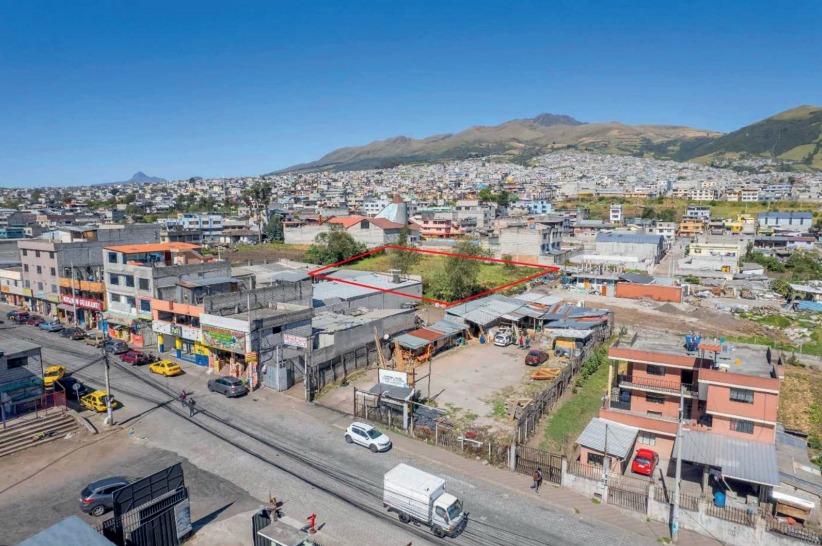 Terreno en venta en Ecuador | Pichincha | Quito, Guamani frente mercado ,Feria de Carros, Mariscal Sucre , Maldonado ,Quitumbe, Paquisha , Caupicho
