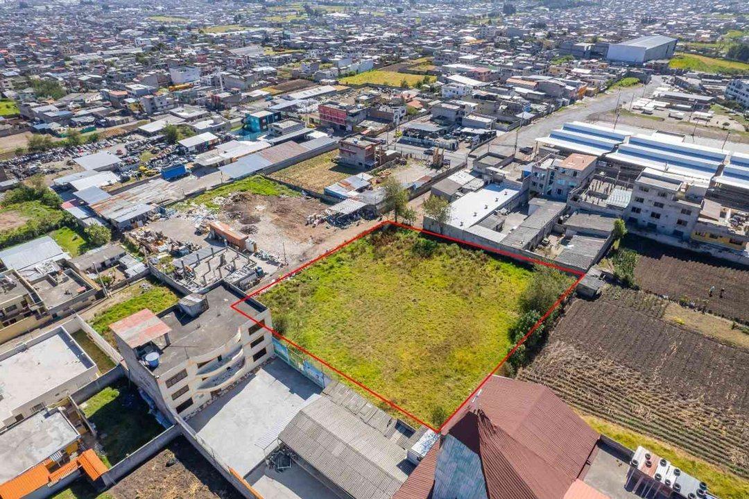 Terreno en venta en Ecuador | Pichincha | Quito, Guamani frente mercado ,Feria de Carros, Mariscal Sucre , Maldonado ,Quitumbe, Paquisha , Caupicho