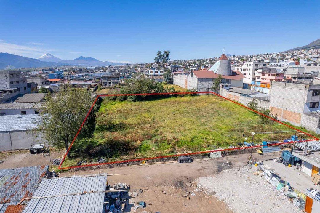 Terreno en venta en Ecuador | Pichincha | Quito, Guamani frente mercado ,Feria de Carros, Mariscal Sucre , Maldonado ,Quitumbe, Paquisha , Caupicho