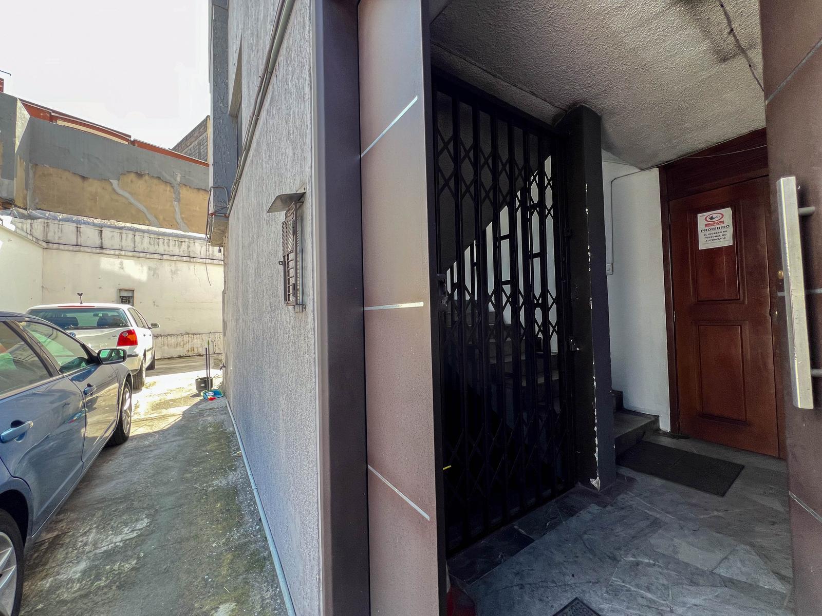 Edificio Comercial en venta en Pichincha | Quito | La Kennedy, Av Galo Plaza Lasso y los Pinos, 914 m²