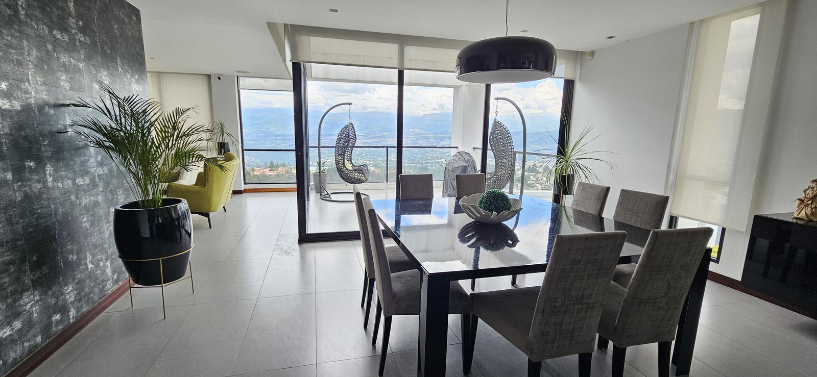 Departamento en venta en Pichincha | Quito | Cumbayá, Urbanización Vista Grande, 460 m²